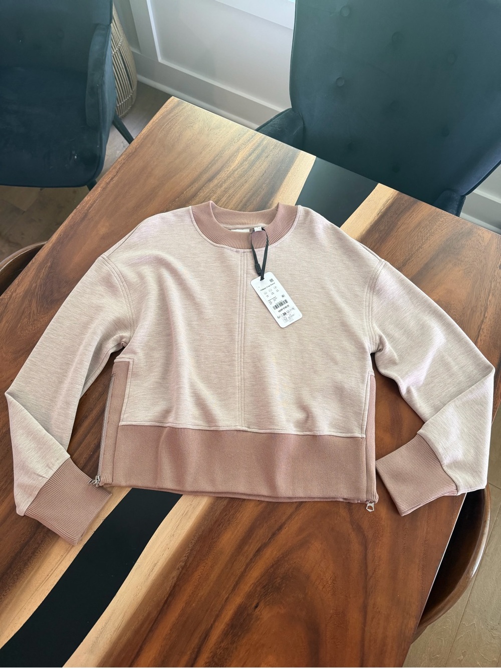 Varley Dusty Blush Two-Tone Cropped Crew Sweatshirt